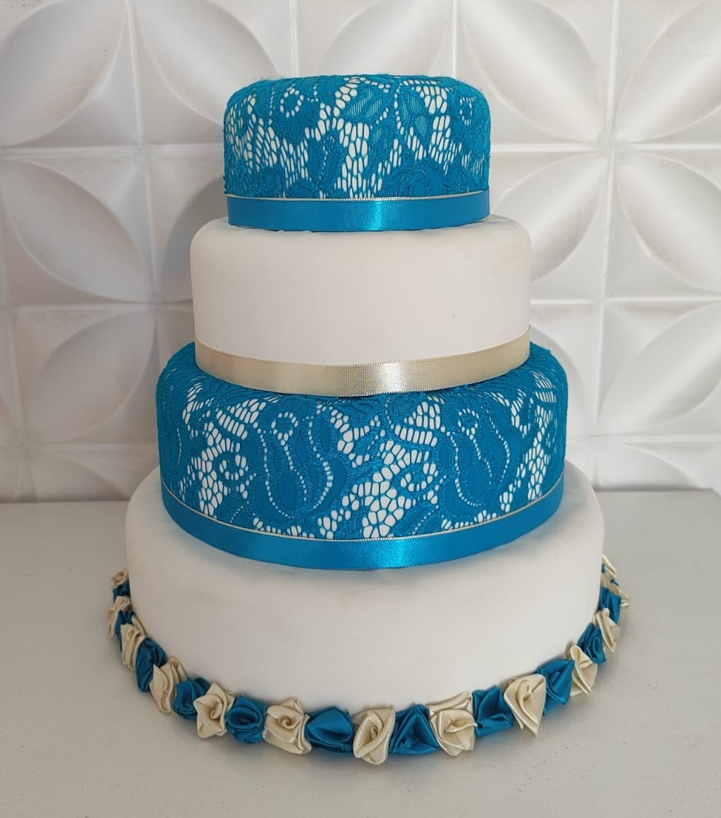 Bolo Fake Tiffany Renda  - LiliFestaspegueemonte