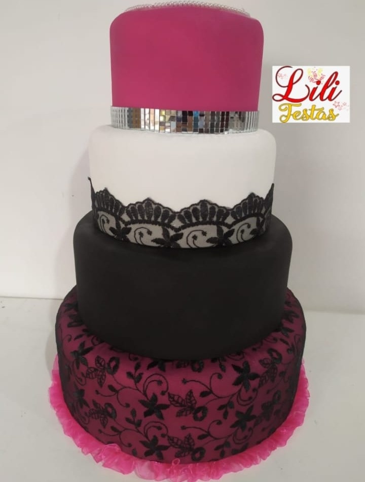 Bolo Fake Pink E Preto  - LiliFestaspegueemonte