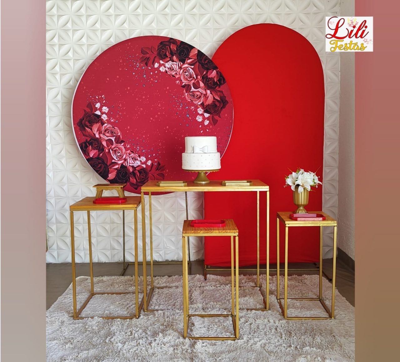 Romano Vermelho + Conjunto Mesas Ferro + Romano - LiliFestaspegueemonte
