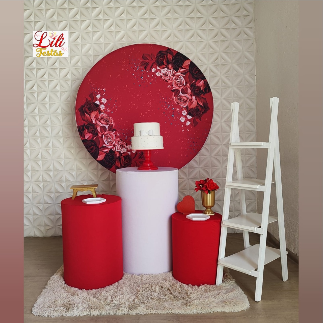 Floral Vermelho + Escada - LiliFestaspegueemonte