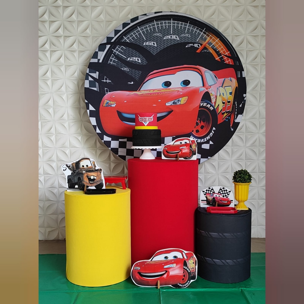 Carros Disney  - LiliFestaspegueemonte