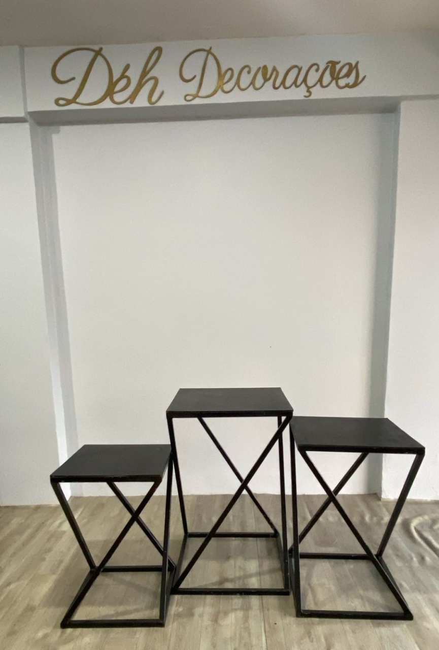 Mesa Quadrada Z - Déh Decorações 