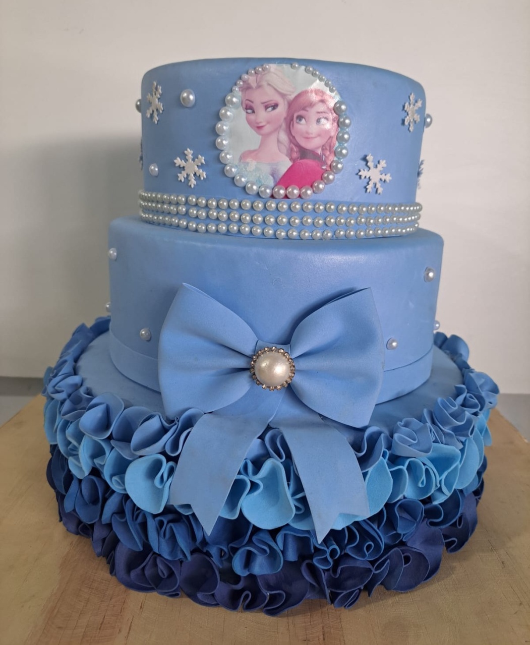 Bolo Fake Frolzen - Déh Decorações 
