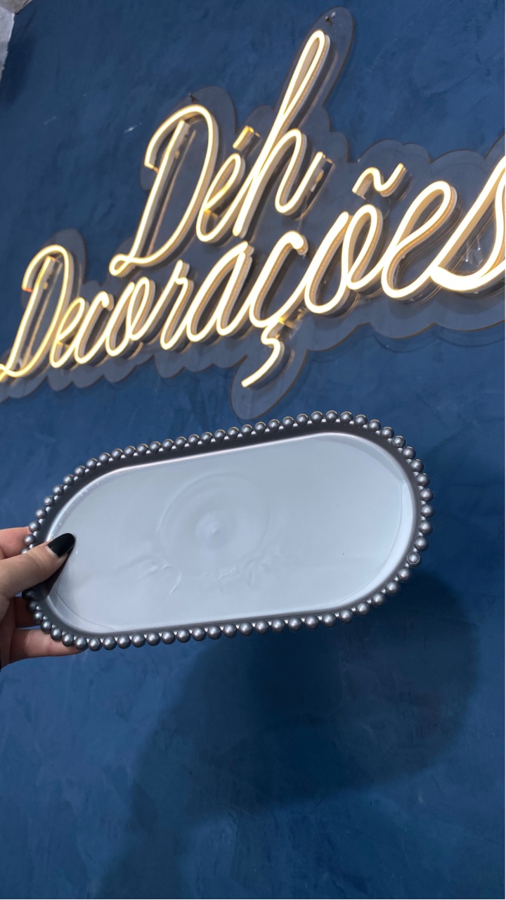 Bandeja Prata Oval Bolinha - Déh Decorações 
