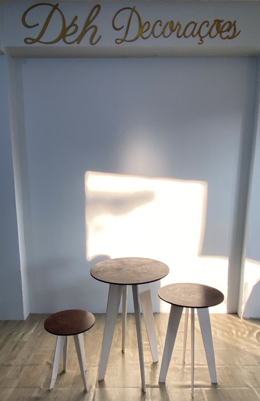 Trio Mesas Pé Palito - Déh Decorações 