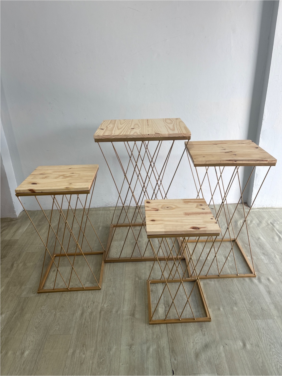 Kit 4 Mesas X - Déh Decorações 