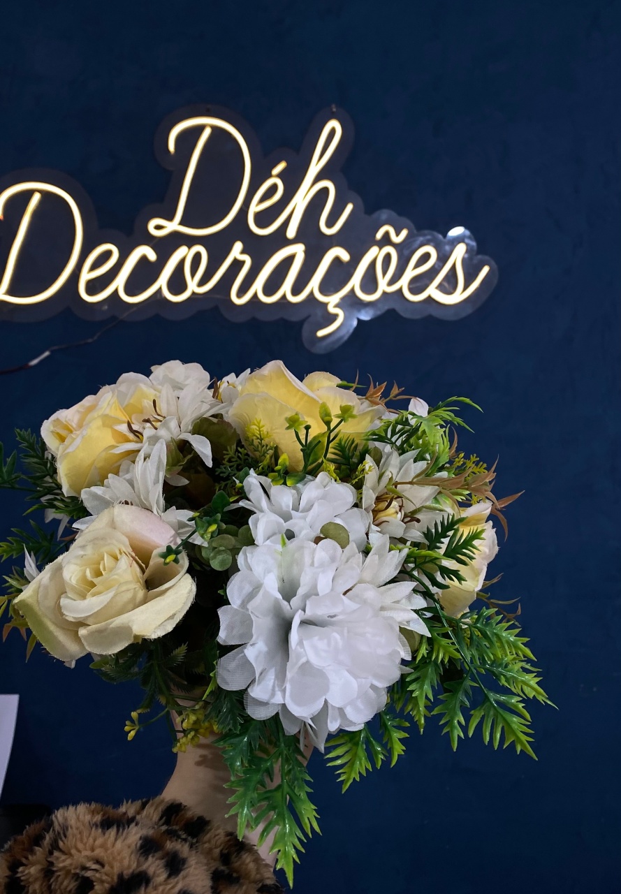 Arranjo de Flor Creme - Déh Decorações 