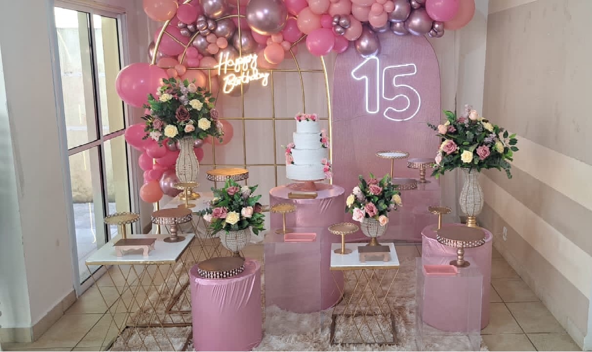 Kit 15 Anos Rosa Luxo - Déh Decorações 