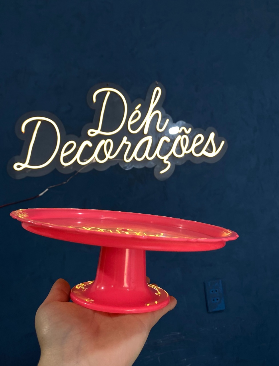 Bandeja Rosa Chiclete P Redonda - Déh Decorações 