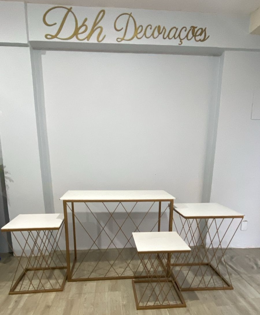 Mesa Dourada X - Déh Decorações 