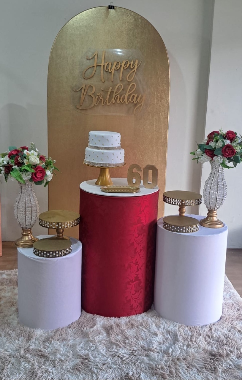 Kit Dourado Branco E Vermelho  - Déh Decorações 