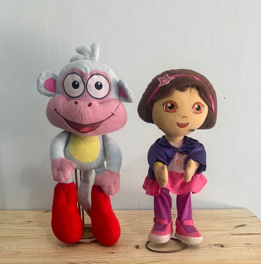 Pelúcia Dora Aventureira - Déh Decorações 