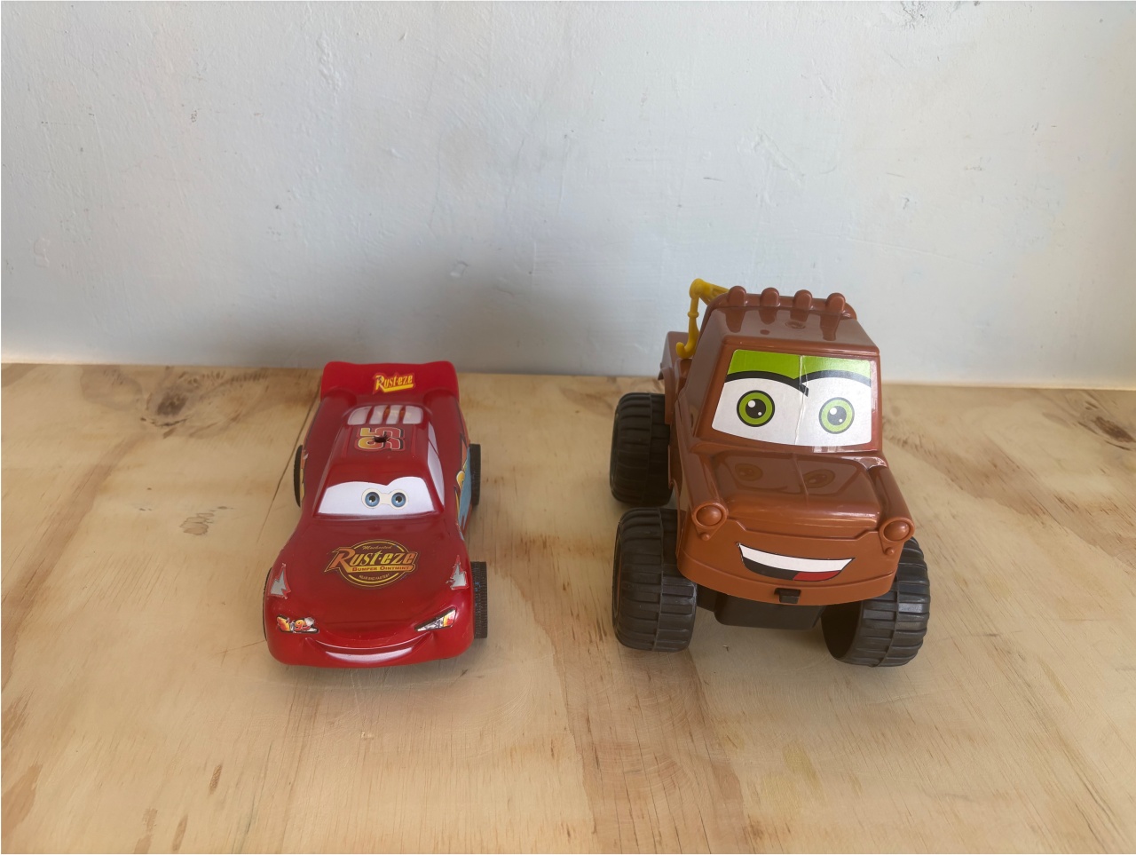 Brinquedo Carros  - Déh Decorações 