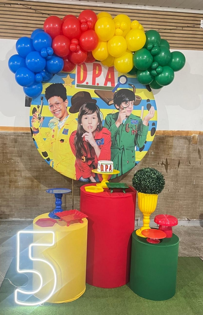 Alugue Decoração Tema Detetives Do Predio Azul ( Modelo 1) - BGI FESTAS