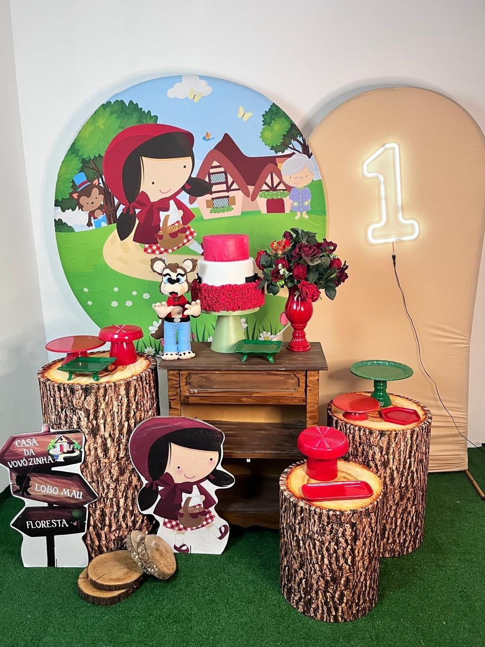 Alugue Decoração Tema Chapeuzinho Vermelho  ( Modelo 3 )   - BGI FESTAS