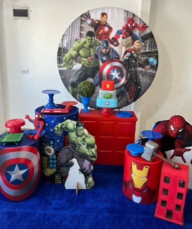 Alugue Decoração Tema Vingadores  ( Modelo 4 )  - BGI FESTAS