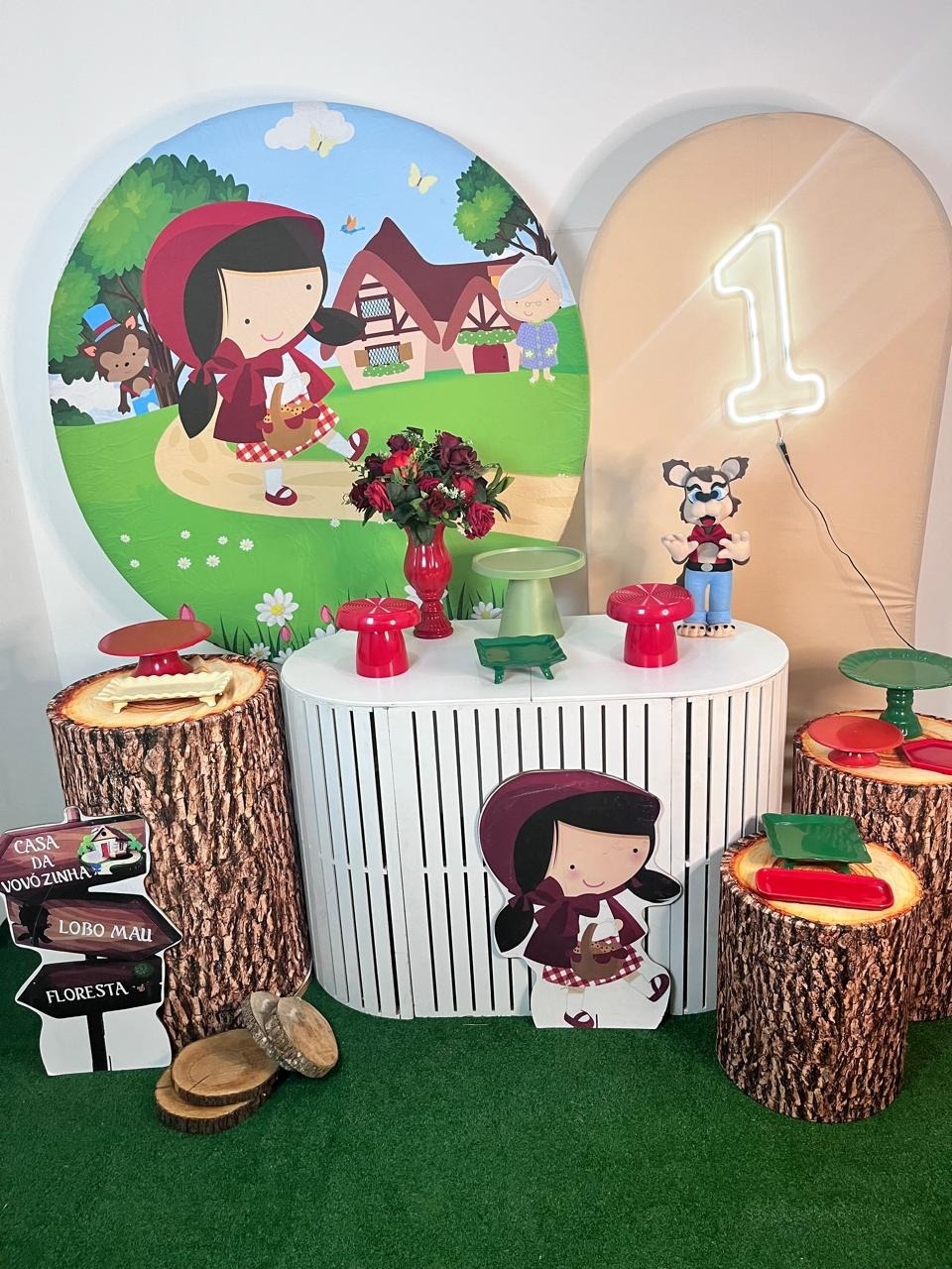 Alugue Decoração Tema Chapeuzinho Vermelho  ( Modelo 4)    - BGI FESTAS