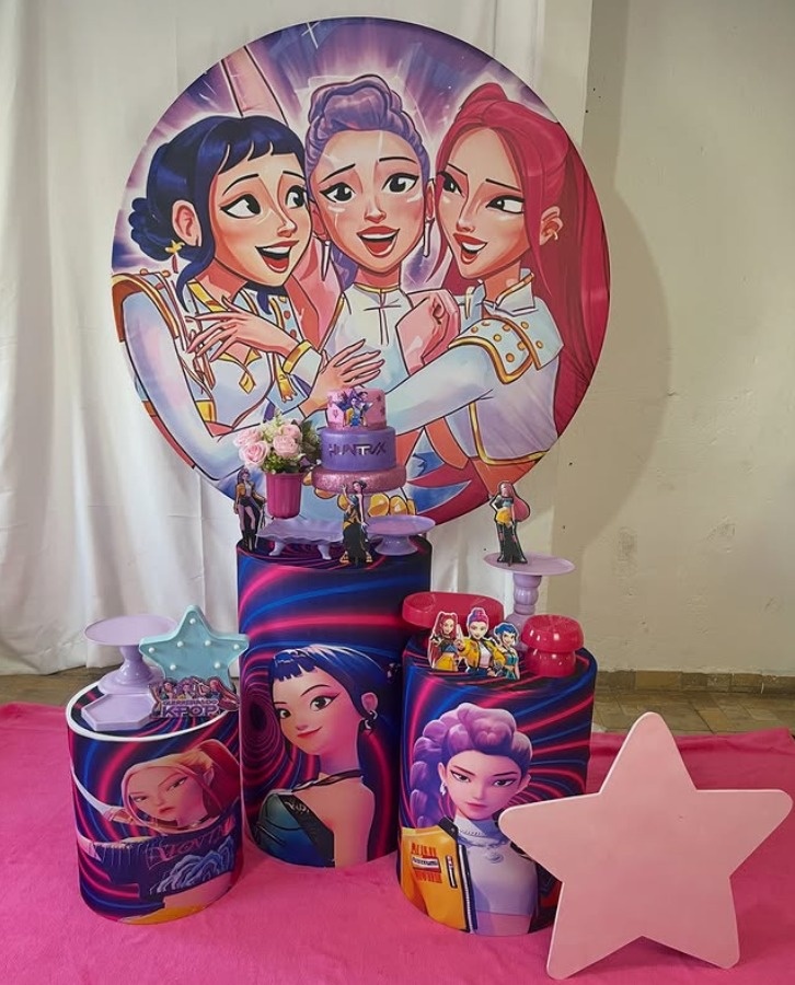 Alugue Decoração Tema Guerreiras Do Kpop ( Modelo 1 )  - BGI FESTAS