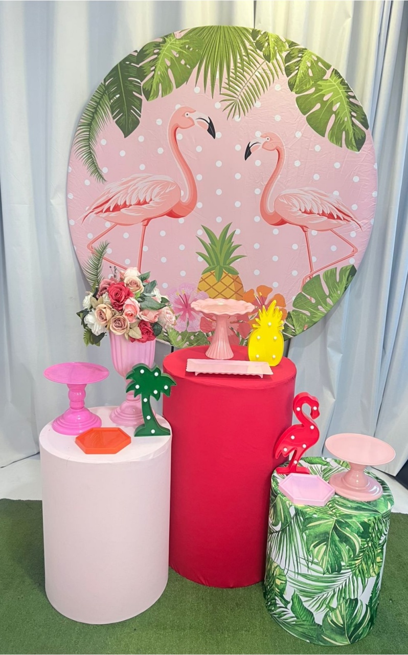 Alugue Decoração Tema Flamingo ( Modelo 1 )     - BGI FESTAS
