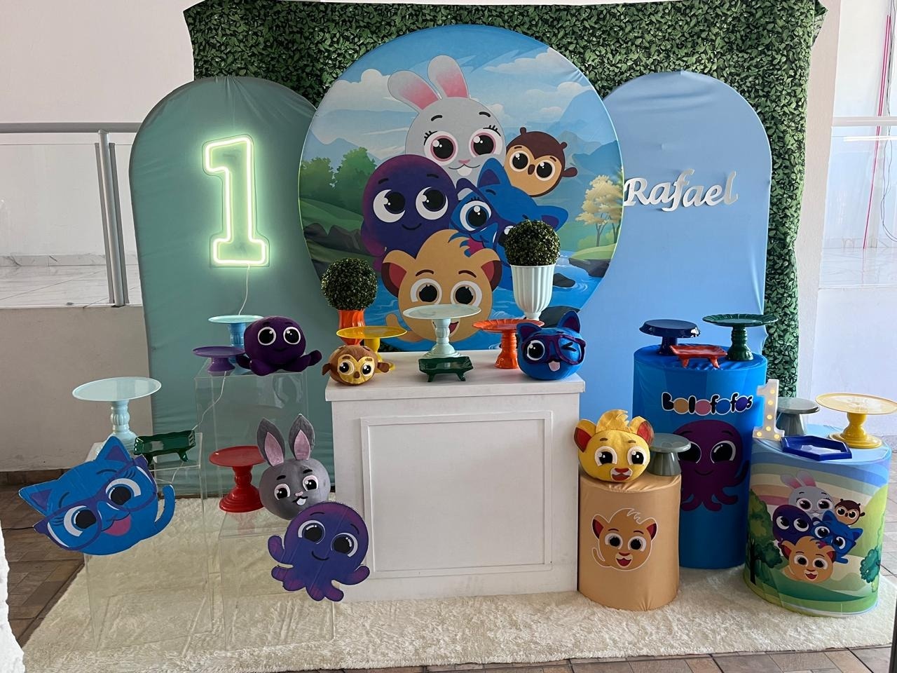 Alugue Decoração Tema Bolofofos ( Modelo 2 )          - BGI FESTAS