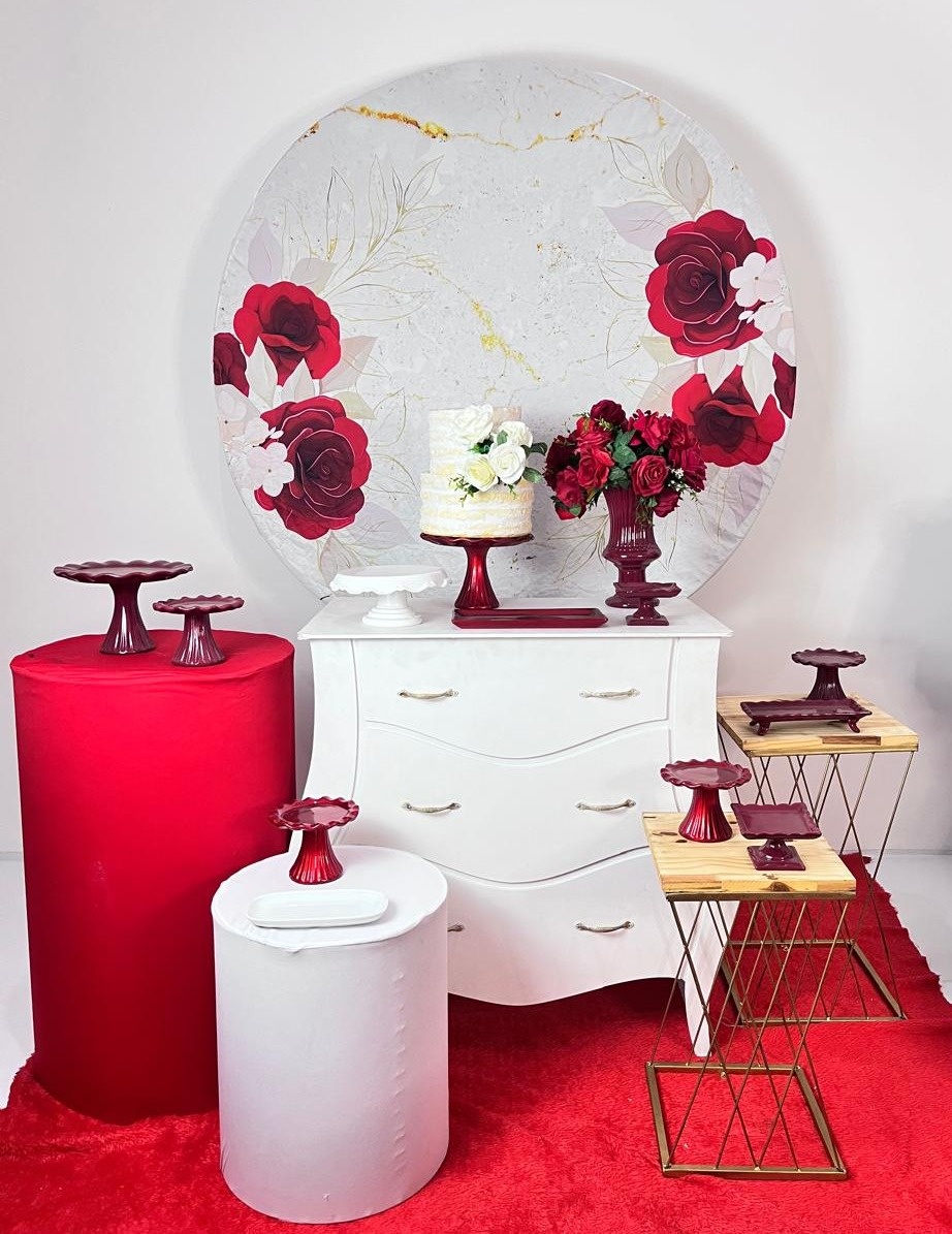 Alugue Decoração Tema Flores Vermelhas    (Modelo 3)                - BGI FESTAS