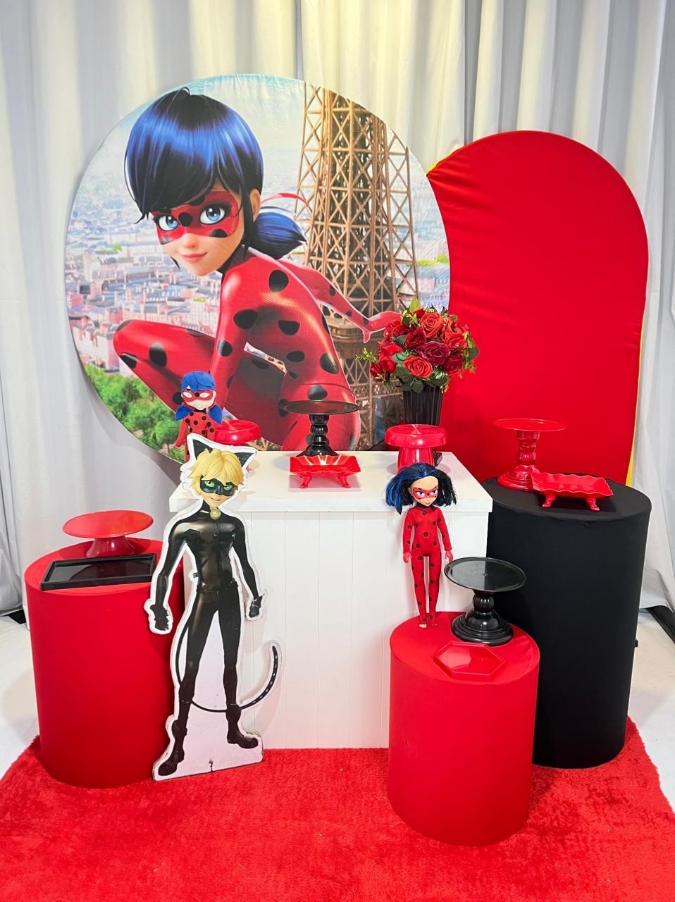 Alugue Decoração Tema Lady Bug ( Modelo 3) - BGI FESTAS