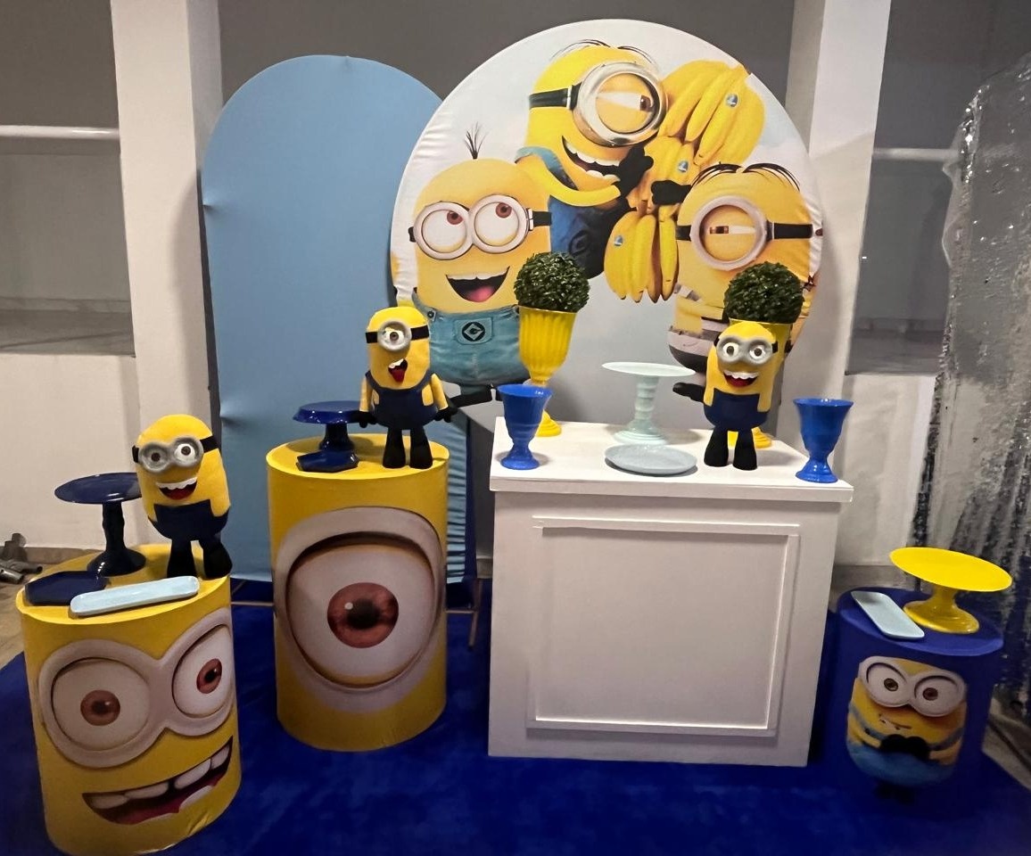 Alugue Decoração Tema Minions ( Modelo 2 )      - BGI FESTAS