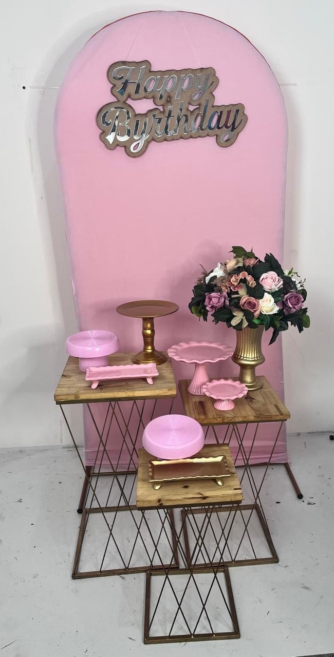 Alugue Decoração Tema Happy Rosa Mdf (Modelo 1)           - BGI FESTAS