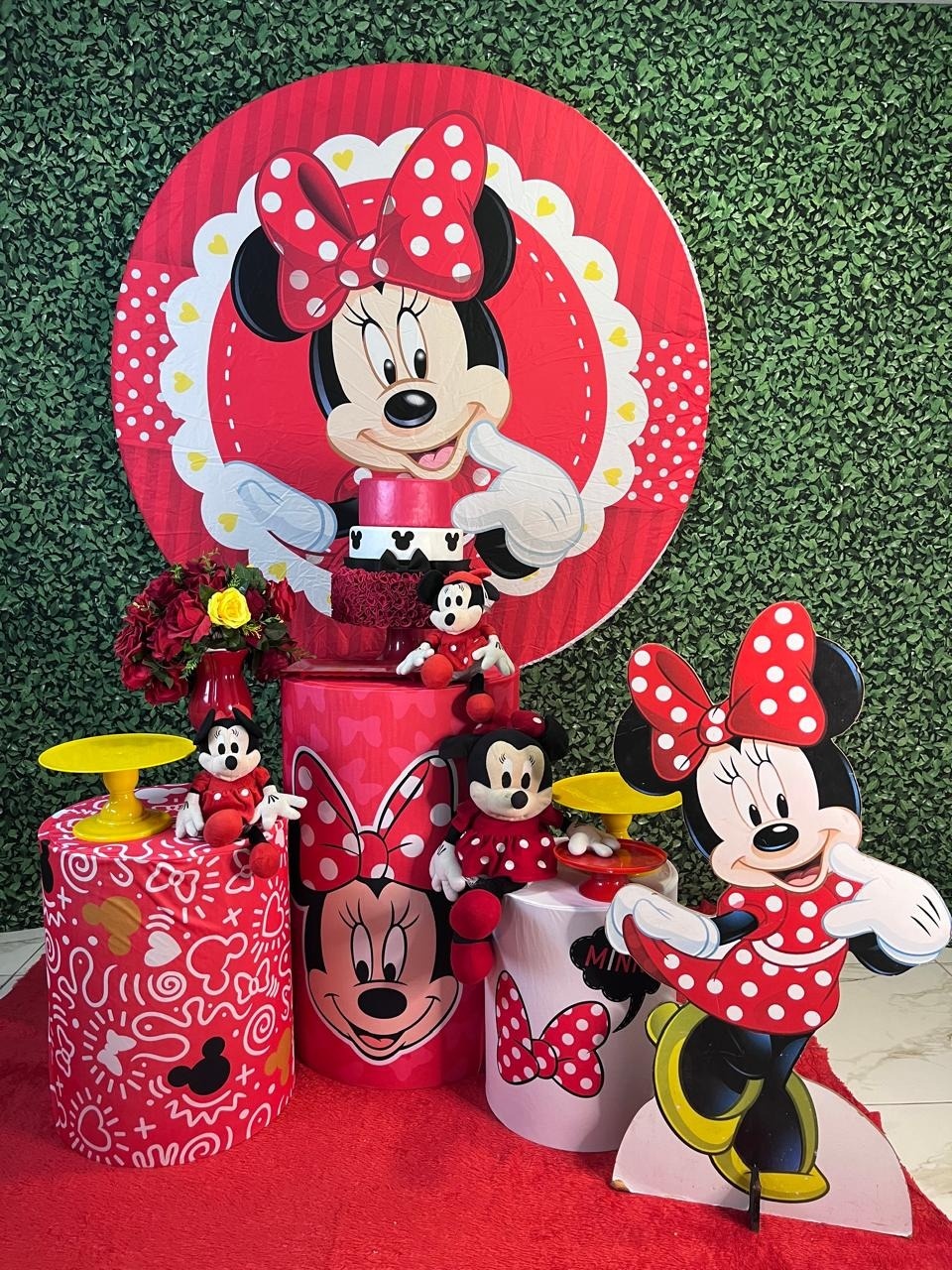 Alugue Decoração Tema Minnie Vermelha  ( Modelo 1 )     - BGI FESTAS