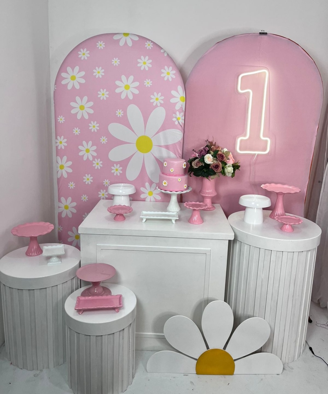 Alugue Decoração Tema Margaridas ( Modelo 3 )    - BGI FESTAS