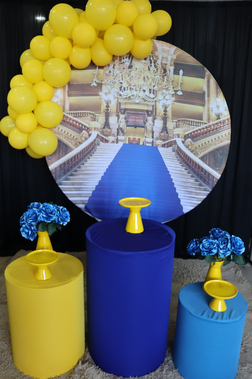 Tema Escada Bela E A Fera  - belas festa 