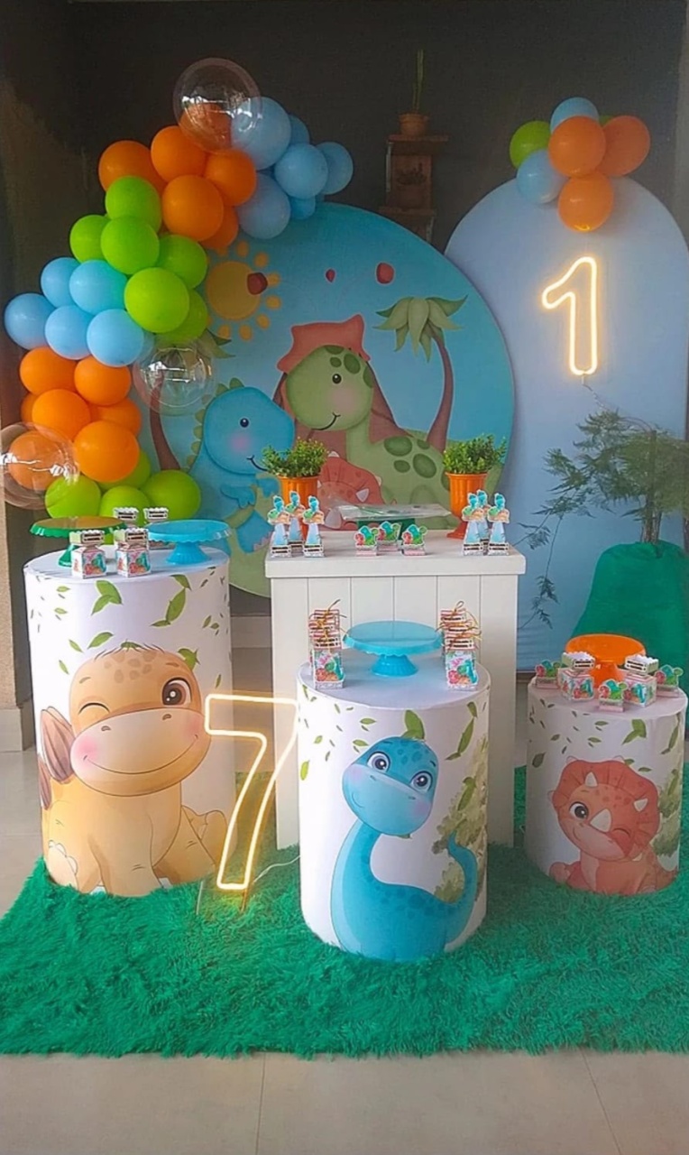 Kit G Dinossauro Baby + Led Com Balão - labeladecor