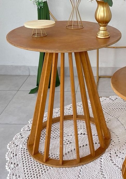 Mesa Cone de Madeira G  - labeladecor