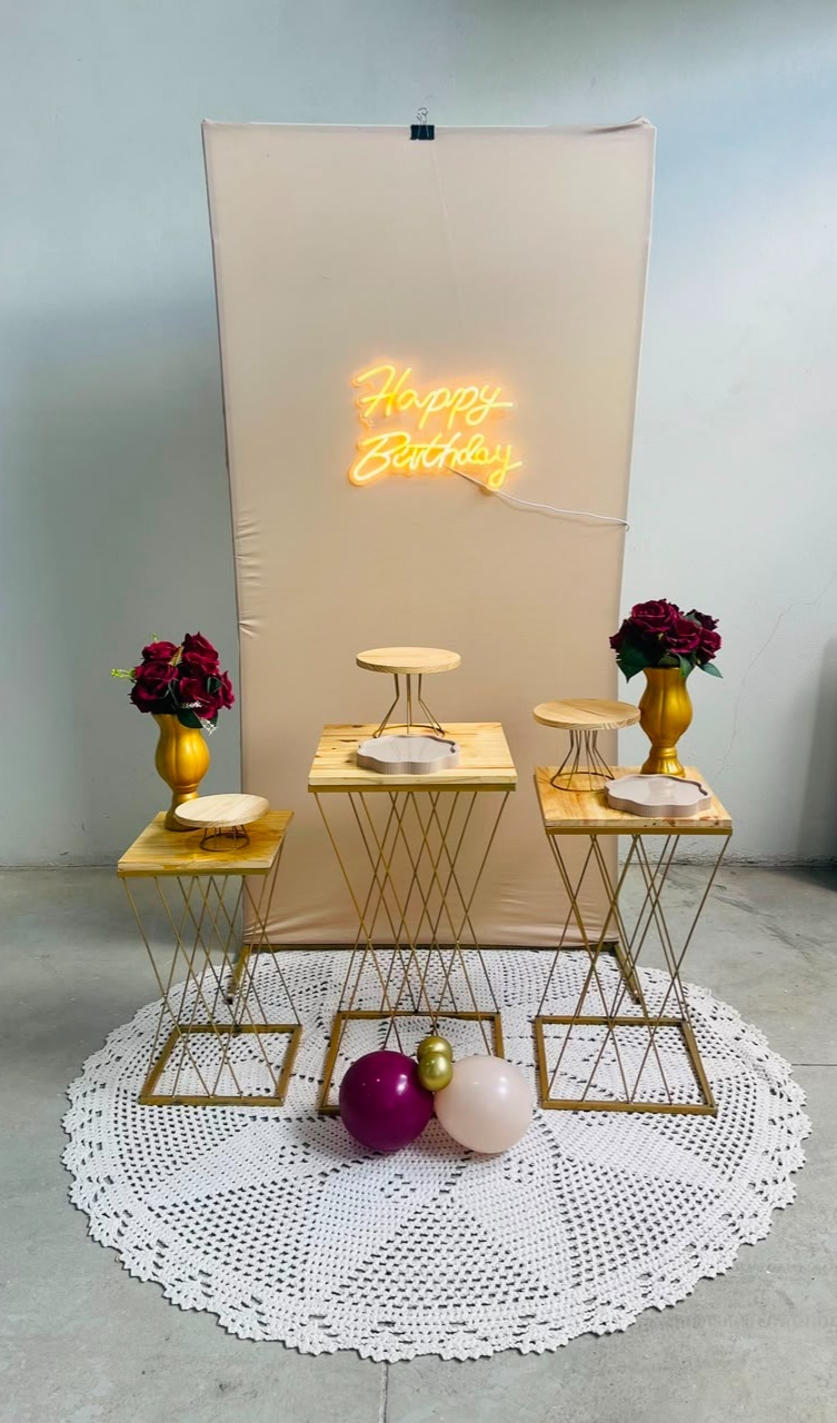 Kit P Painel Quadrado Bege Com Balão - labeladecor