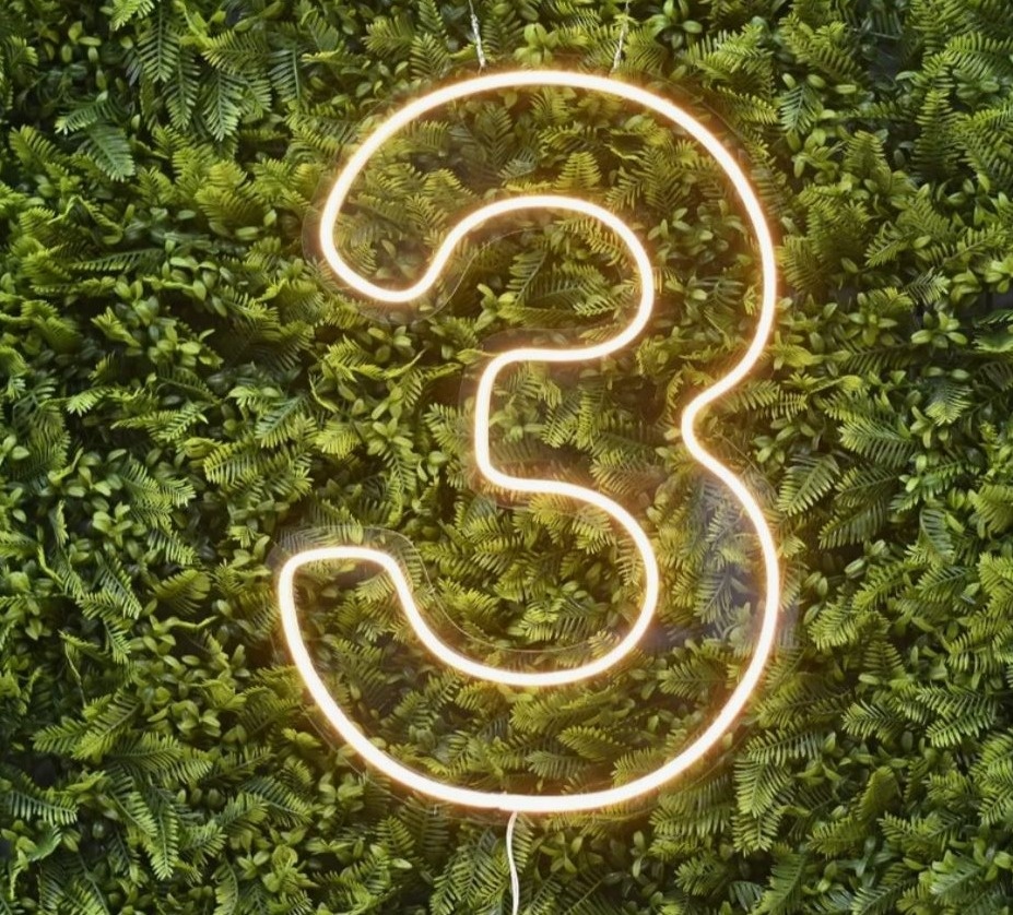 ✨ Led Número 3 - labeladecor