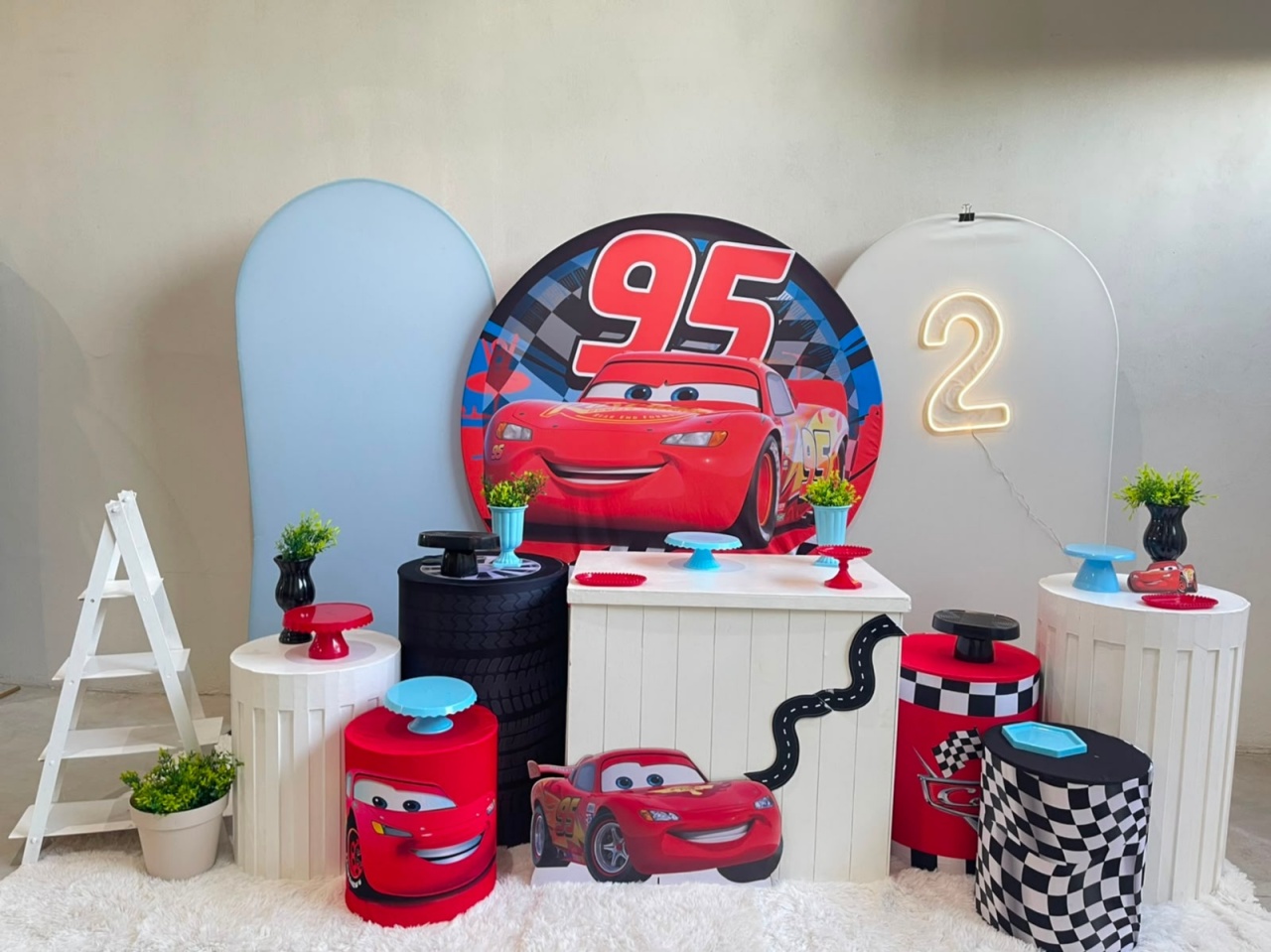 Kit G1 Carros Com Balão - labeladecor