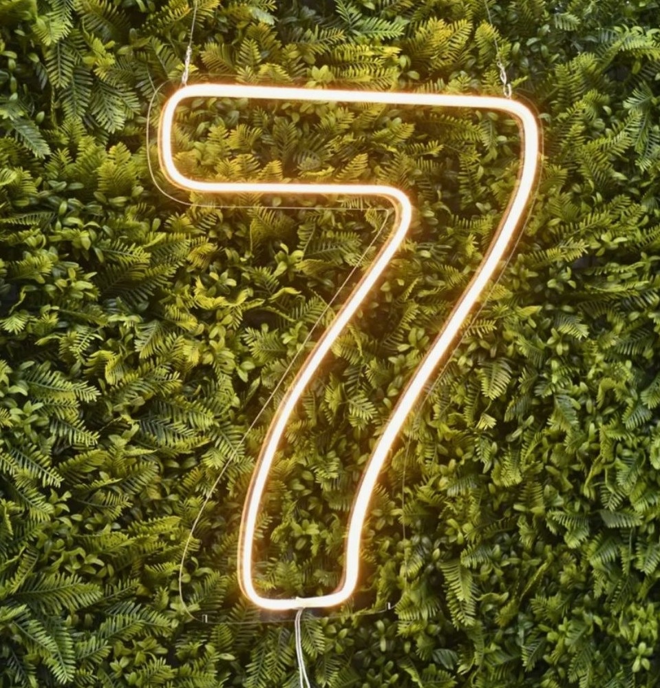 ✨ Led Número 7 - labeladecor