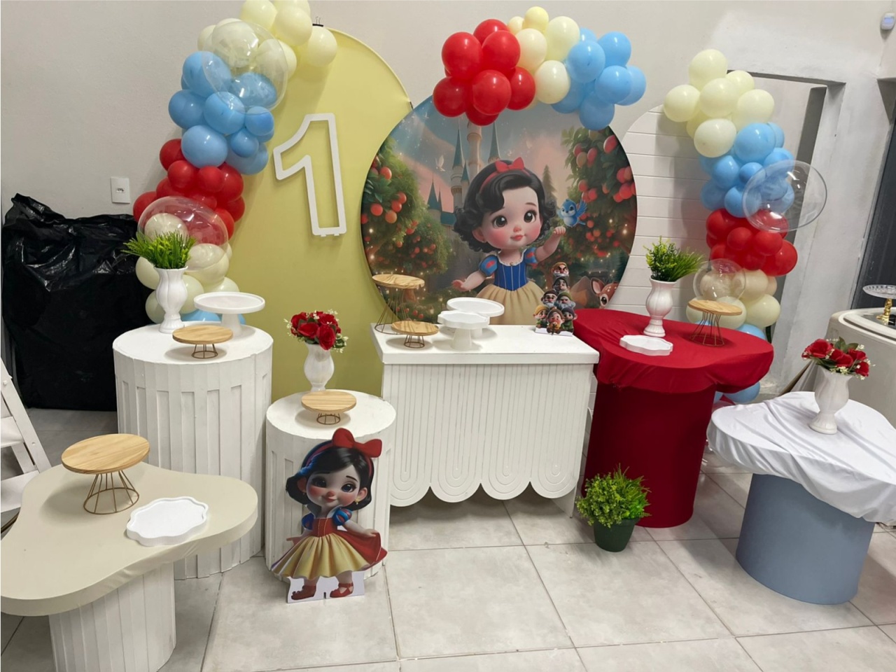 Kit Premium Branca de Neve Com Balão - labeladecor