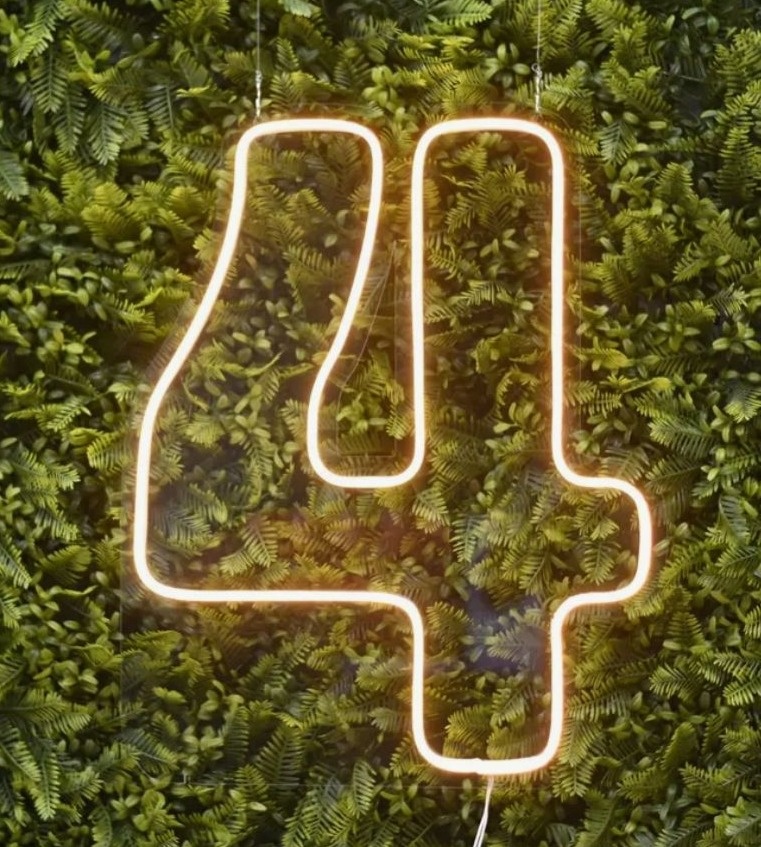 ✨ Led Número 4 - labeladecor