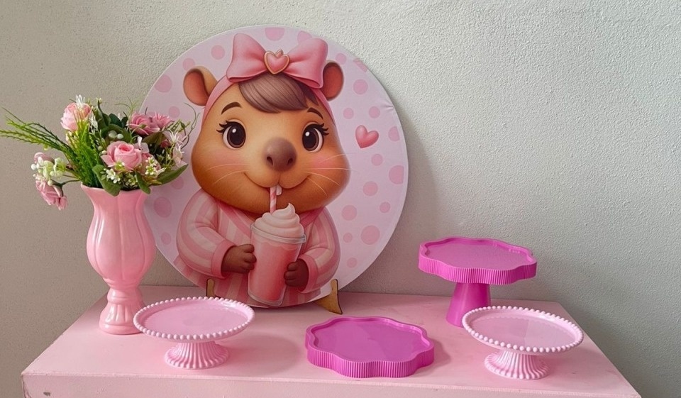 Kit Mesa Capivara Baby Sem Mesa Com Balão - labeladecor