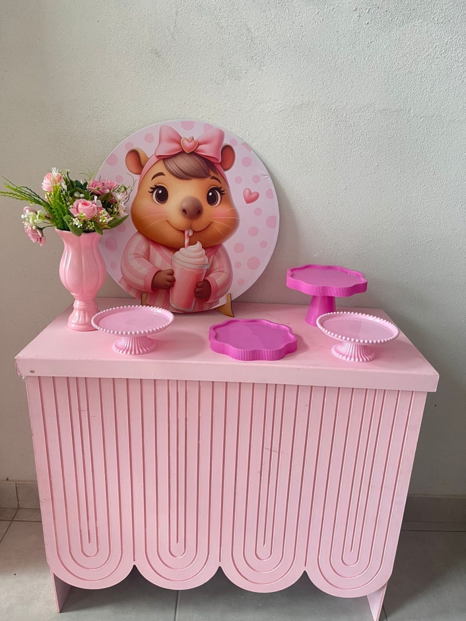 Kit Mesa Capivara Baby + Mesa  - labeladecor