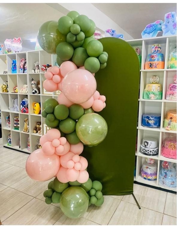 Arco de Bolas Orgânico ( Retirada Em Loja ) - @doriasfestaspeguemonte