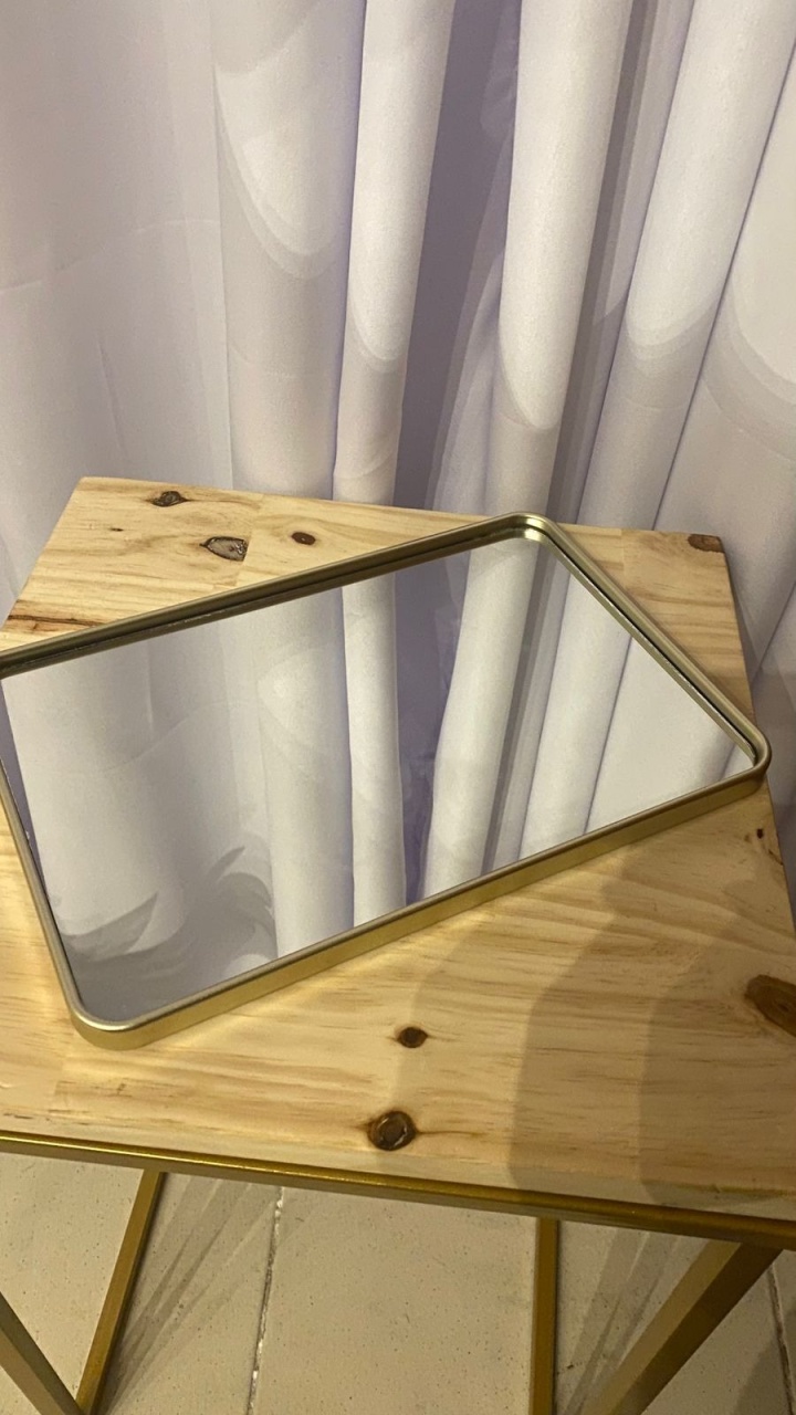 Bandeja Retangular Com Espelho E Borda Dourado - Balões decor