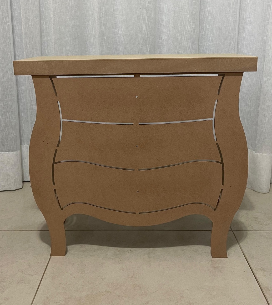 Mesa Cômoda Fake  - Balões decor
