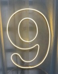 Led Número 9 Grande Quente - imagem 2