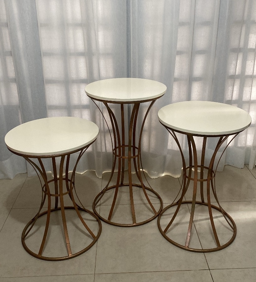 Trio de Mesas de Madeira - Balões decor