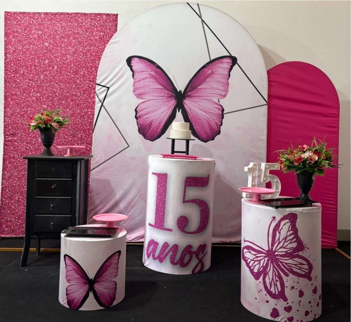 15 Anos Borboleta Pink Com Cilindros Decorado - Ouro  - PEGUE E MONTE CLOTILDE ALBA