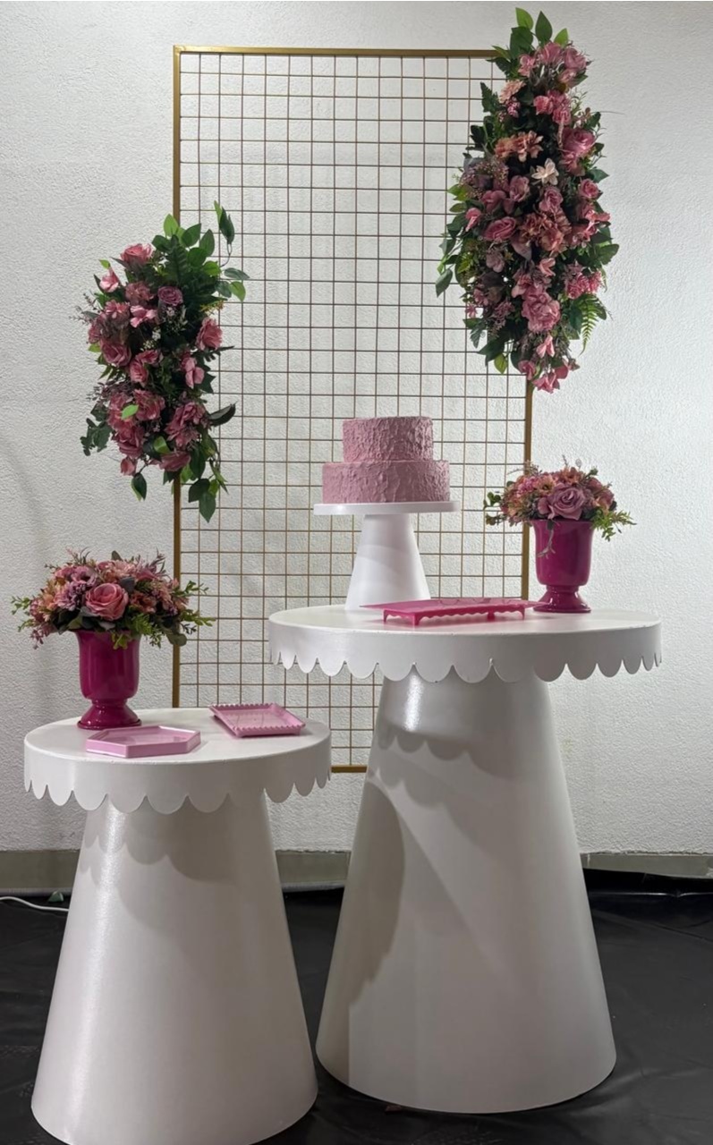 Composiçao Rosas de Branco - PEGUE E MONTE CLOTILDE ALBA
