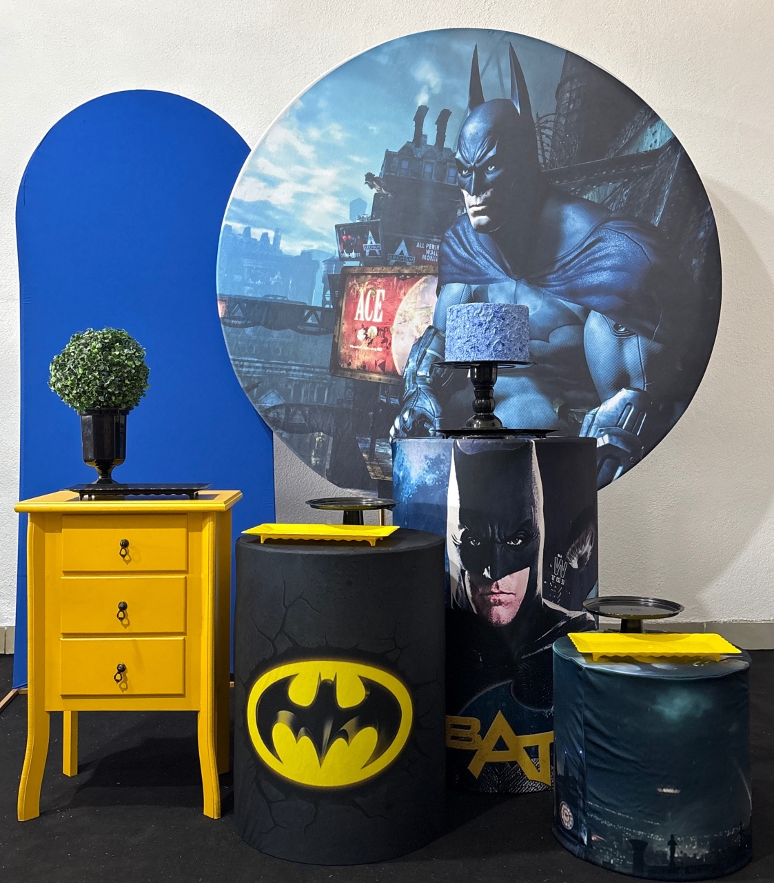 Batman - Ouro - PEGUE E MONTE CLOTILDE ALBA