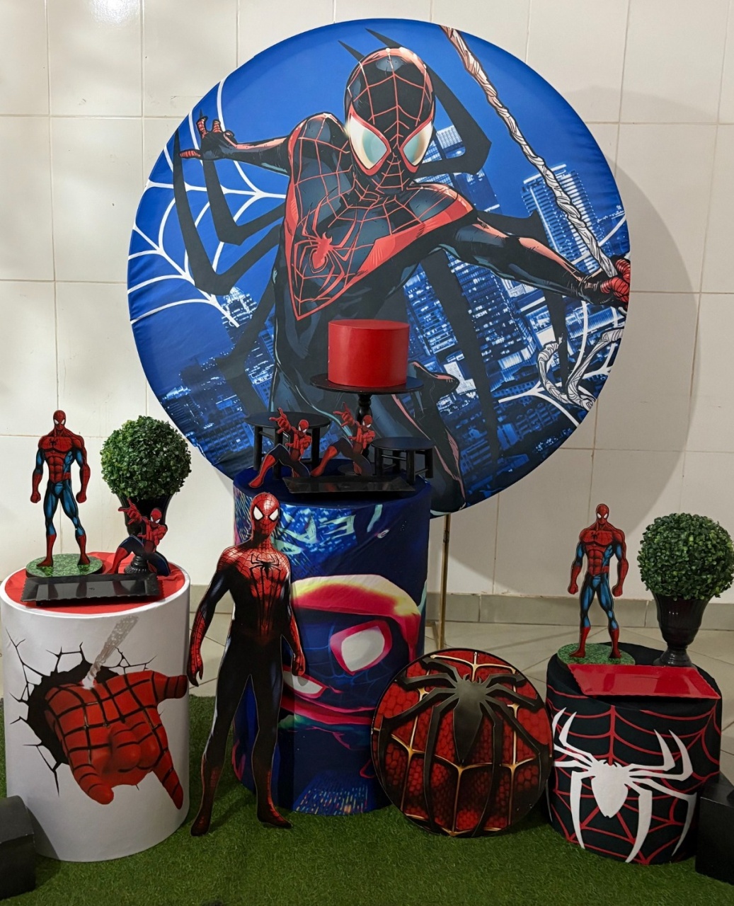 Homem Aranha Averso - PEGUE E MONTE CLOTILDE ALBA